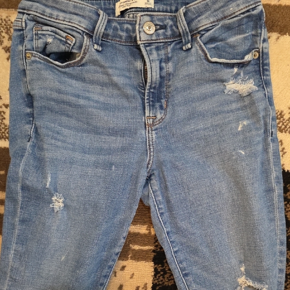 Abercrombie & Fitch‎ Medium Blue Ripped Skinny Jeans - Picture 4 of 4